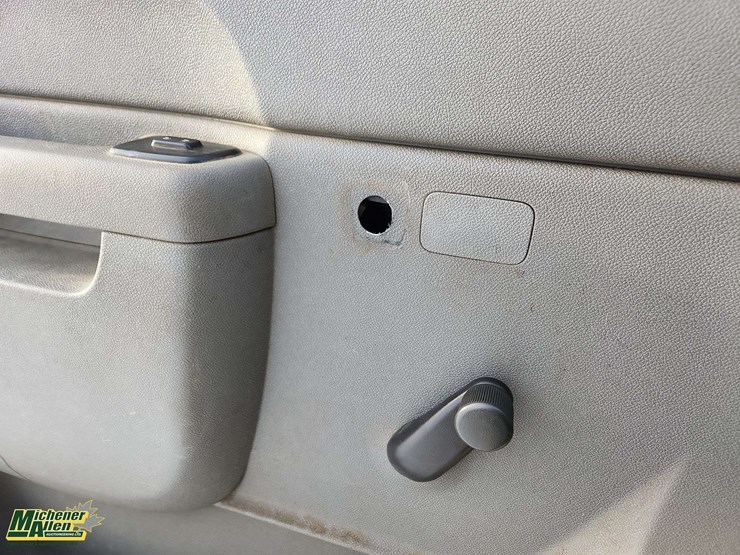 2010-gmc-sierra-1500-image-27