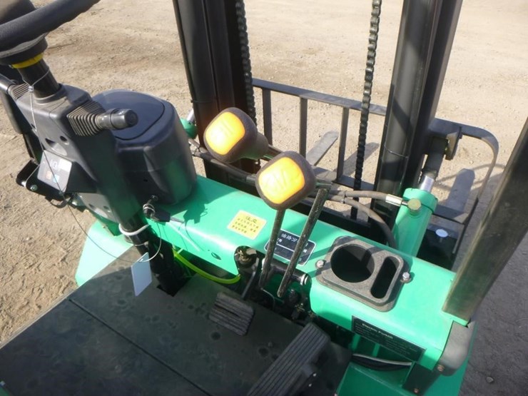 sdlool-d15-forklift-image-14