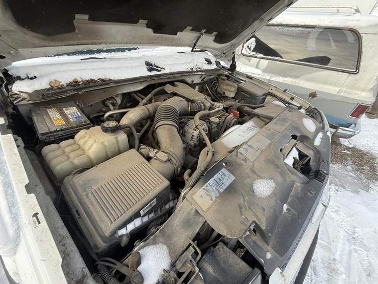 2003-chevrolet-silverado-2500-image-27