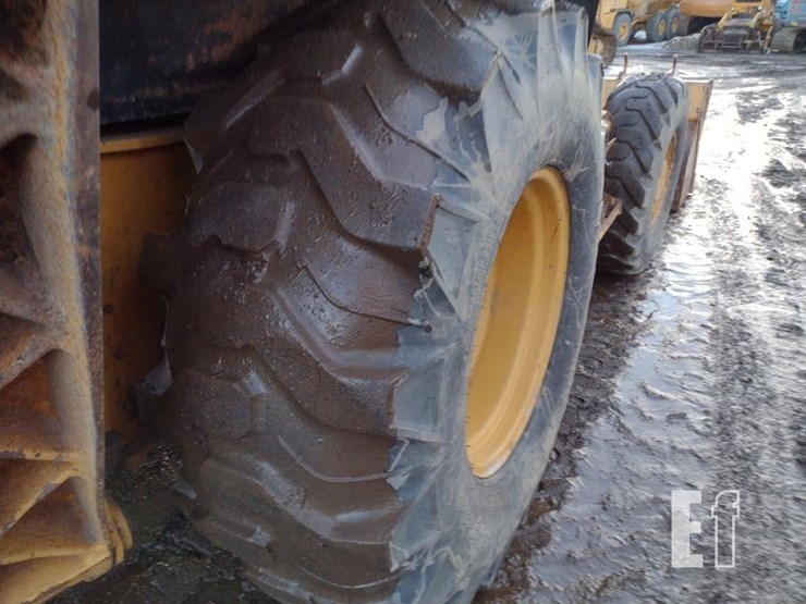 2005-caterpillar-420d-image-24