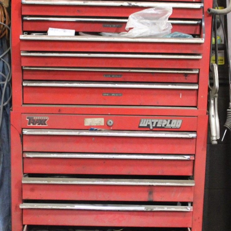Waterloo Traxx Series Tool Box With Content