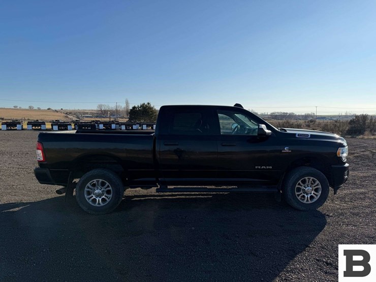 2019-dodge-2500-image-6