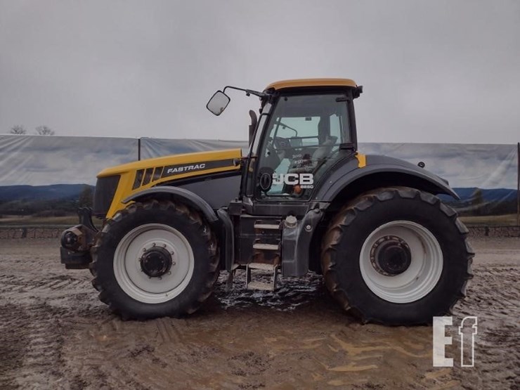 jcb-fastrac-8250-image-1