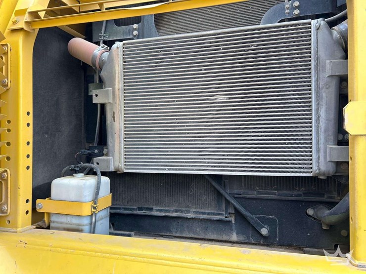 2013-komatsu-pc360-image-27