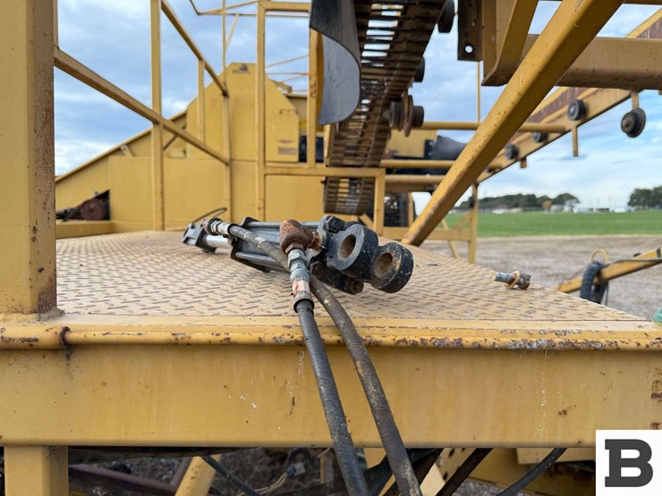 double-l-857-potato-digger---pasco,-wa-image-47