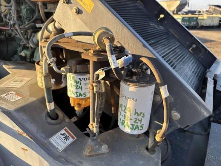 2013-volvo-sd75-image-34