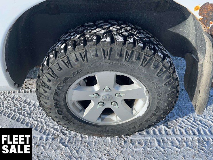 2011-ram-1500-lone-star-image-11