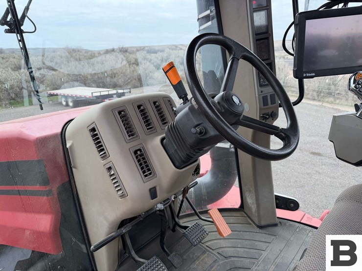 2012-case-ih-600-image-94