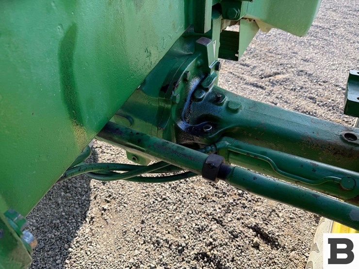 1997-john-deere-8300-image-47