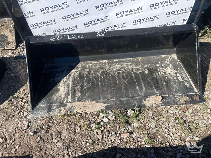 2025-swict-66in.-bucket-skid-steer-attachment-image-1