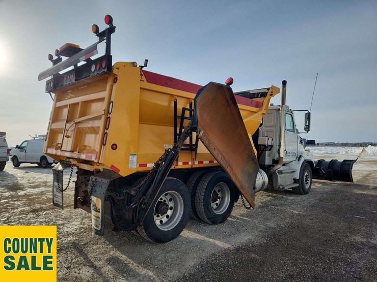 2015-western-star-4700-image-4