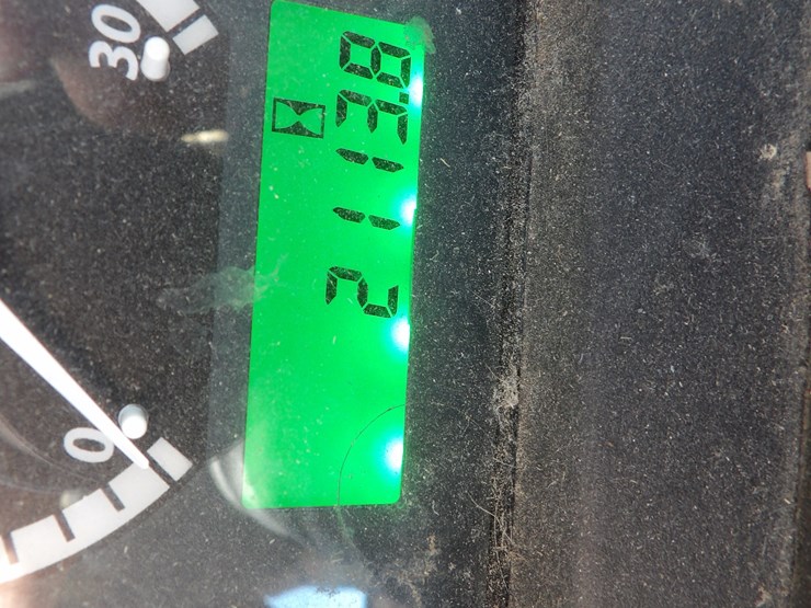 2014-john-deere-5085e-image-32