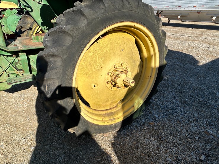 1961-john-deere-2010-image-9
