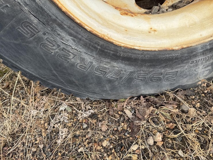 1998-international-4700-image-17