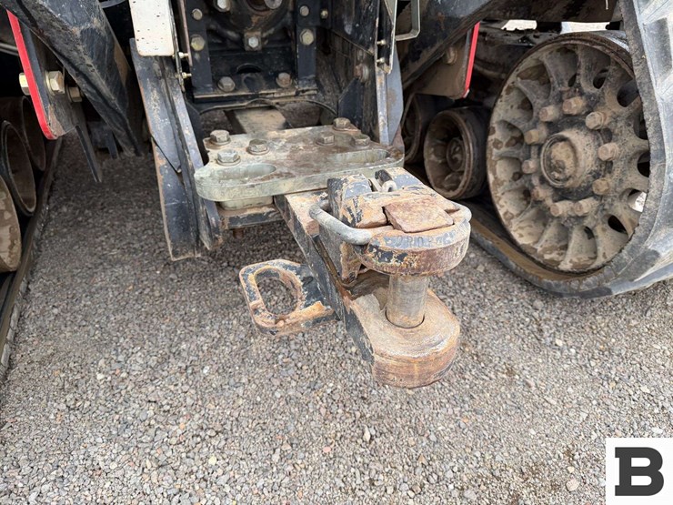 2014-case-ih-steiger-370-rowtrac-image-37