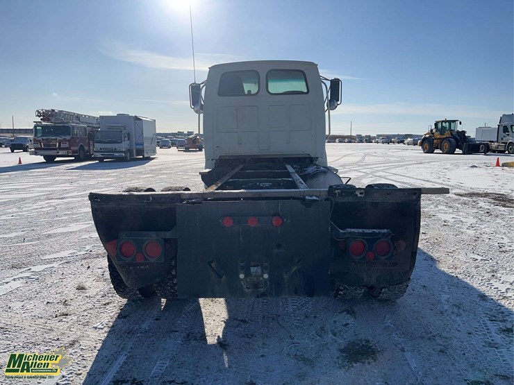 2004-sterling-l7500-image-7