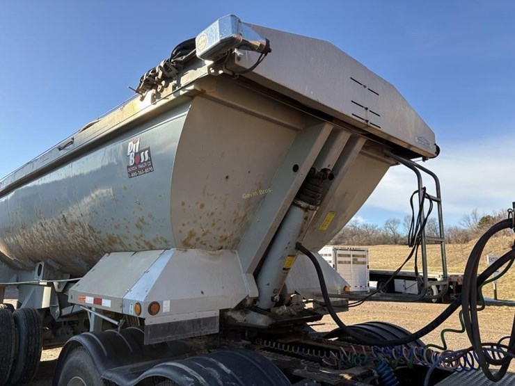 2002-l-&-m-pit-boss-rock-tub-trailer-image-12
