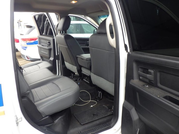 2016-dodge-1500-image-8