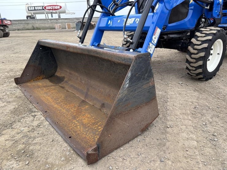 2017-new-holland-workmaster-40-image-9