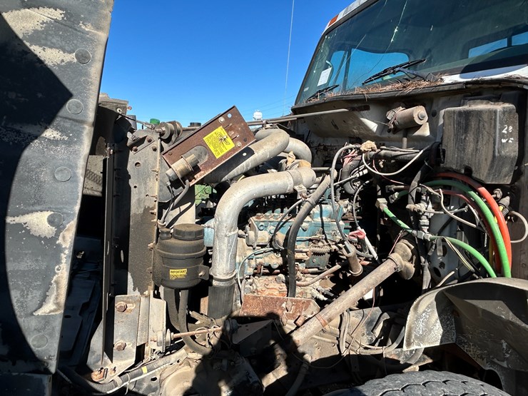 1996-international-4700-image-5