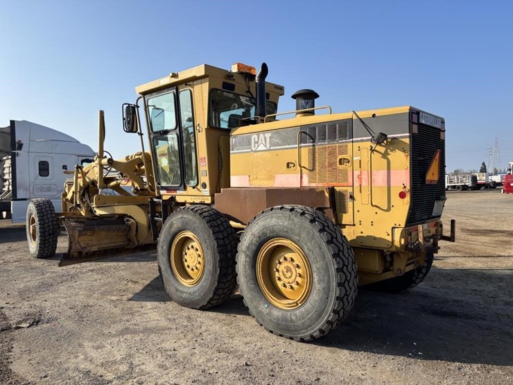 2005-caterpillar-143h-image-4