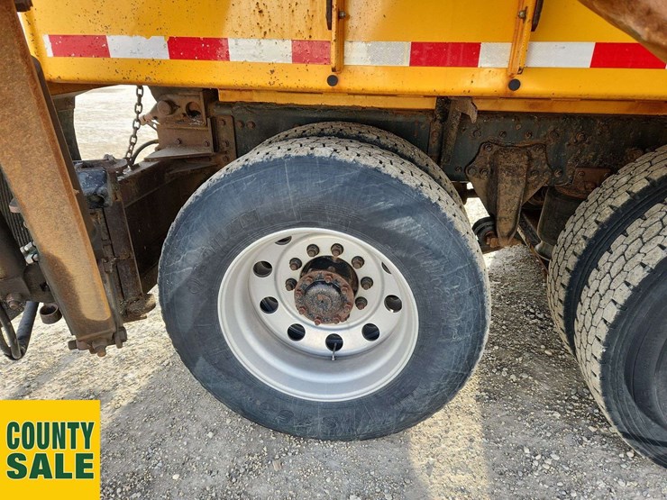 2015-western-star-4700-image-13