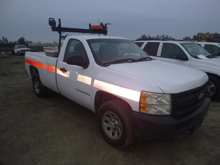 2008-chevrolet-silverado-1500-image-2