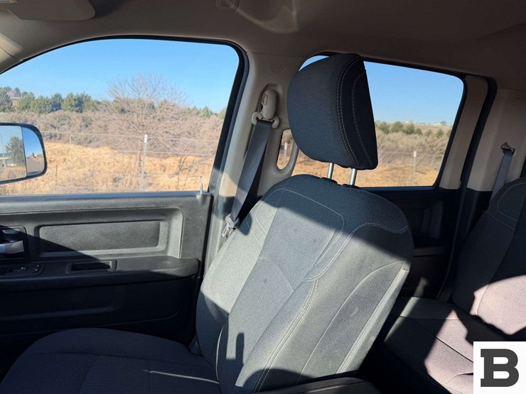 2019-dodge-2500-image-33