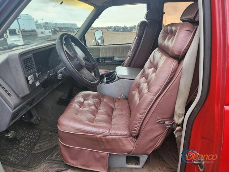 1993-chevrolet-3500-image-2