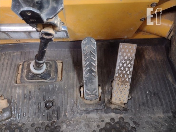 2001-volvo-a25c-image-14