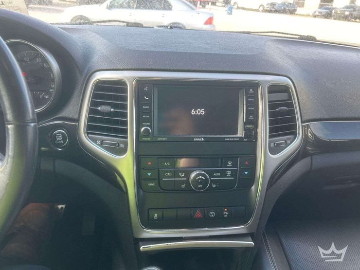 2013-jeep-grand-cherokee-image-15