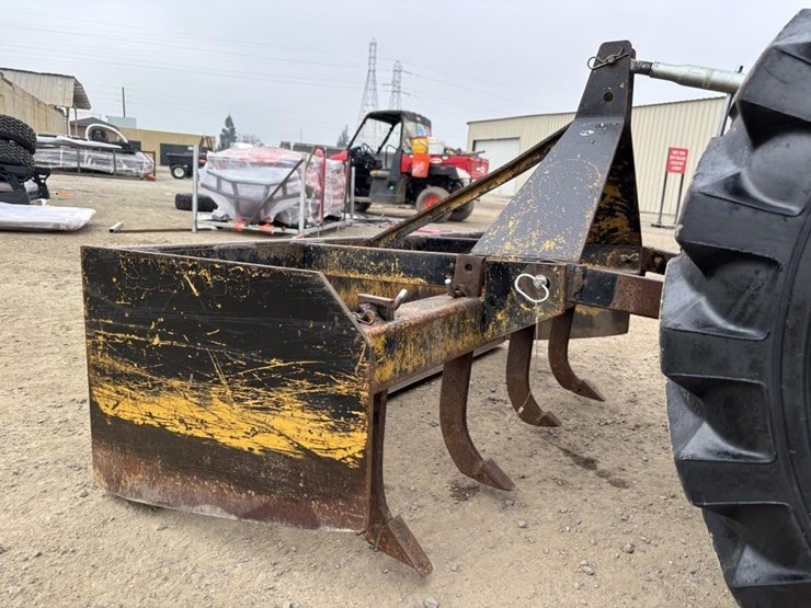 2017-new-holland-workmaster-40-image-13