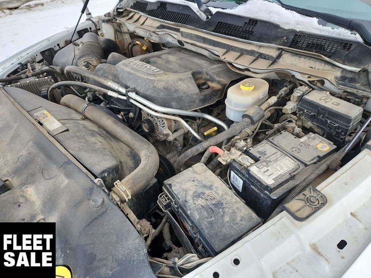 2015-ram-3500-slt-image-33