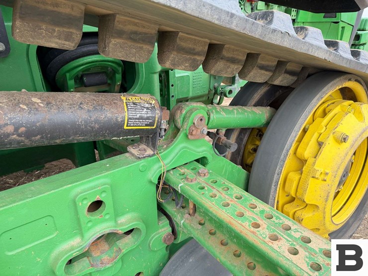 2015-john-deere-8370rt-image-47