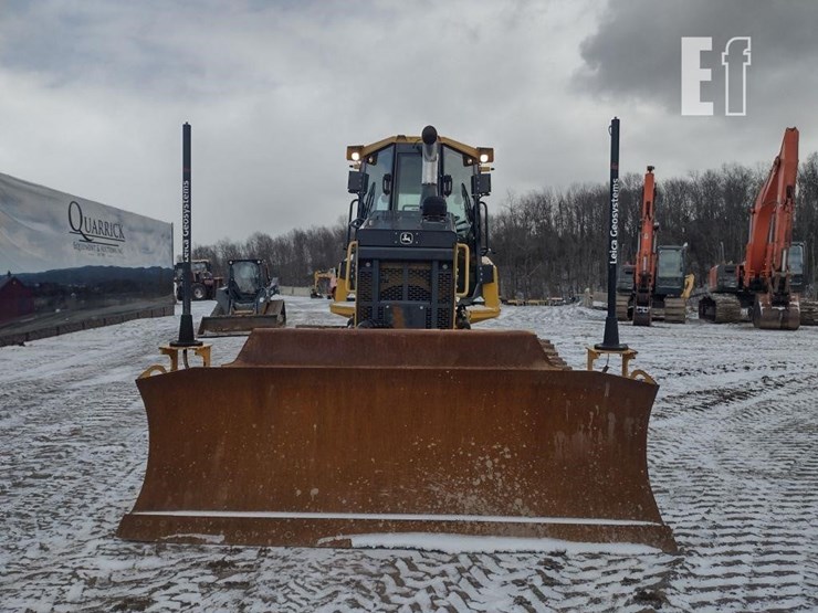 2022-deere-700l-lgp-image-2