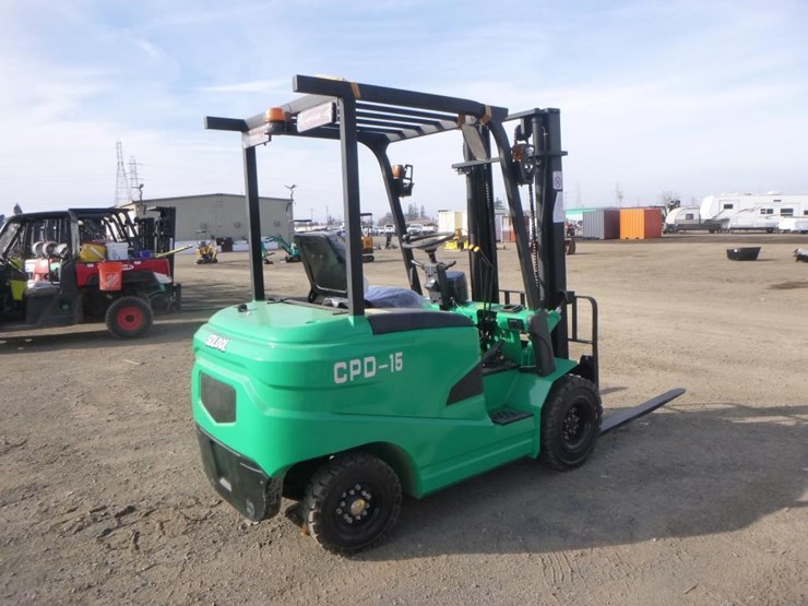 sdlool-d15-forklift-image-3