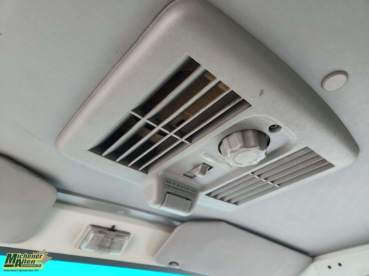 2003-gmc-w4500-image-20