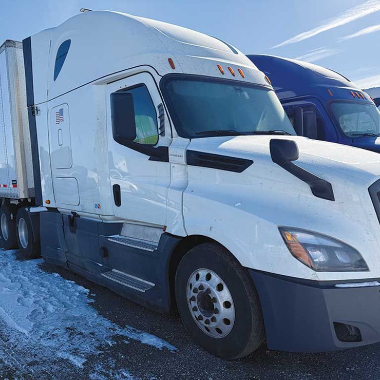 2020 FREIGHTLINER CASCADIA 126