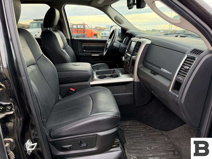 2018-dodge-1500-image-30