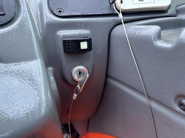 2015-jlg-g5-18a-image-26