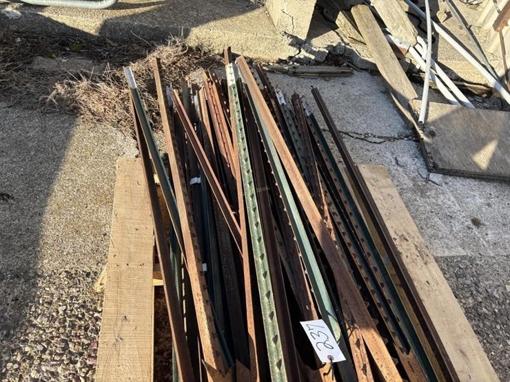 50-6'-t-posts-image-3