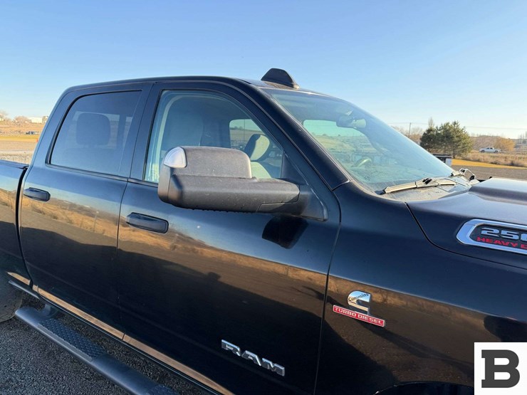 2019-dodge-2500-image-25