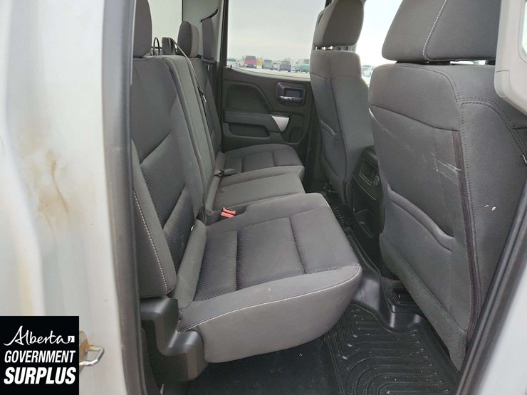 2017-chevrolet-silverado-1500-image-18