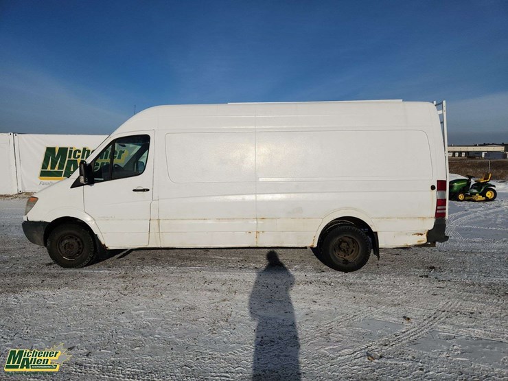 2009-dodge-sprinter-3500-image-6