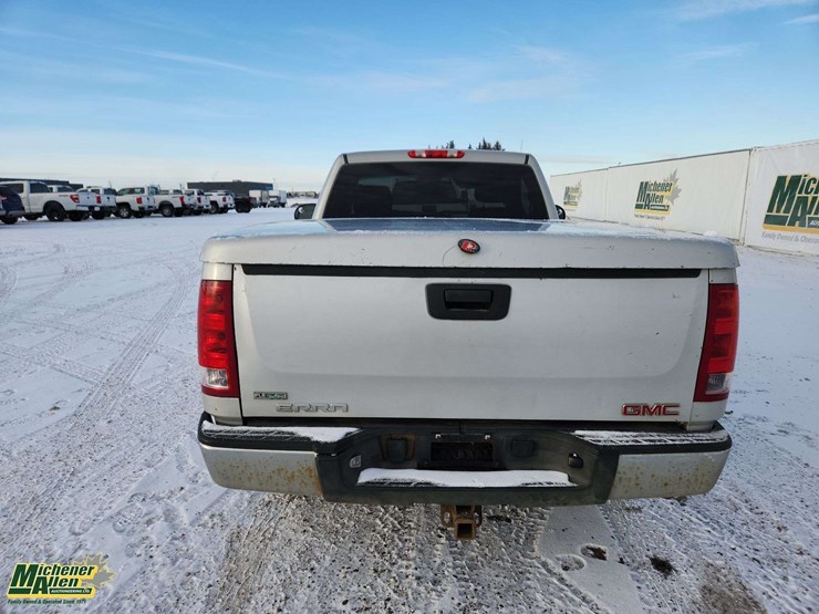 2010-gmc-sierra-1500-image-7