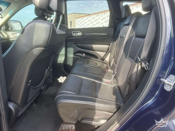 2013-jeep-grand-cherokee-image-23