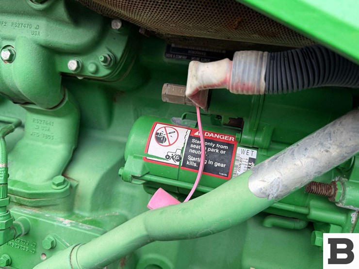 2011-john-deere-8310r-image-63