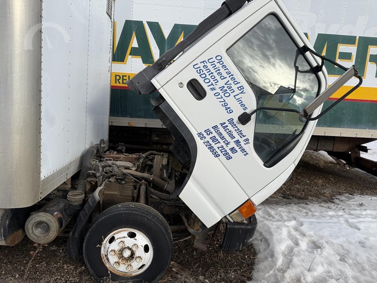 1998-isuzu-npr-image-23