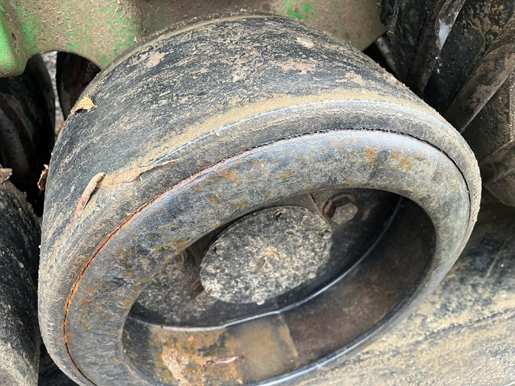 2014-john-deere-8370rt-image-25