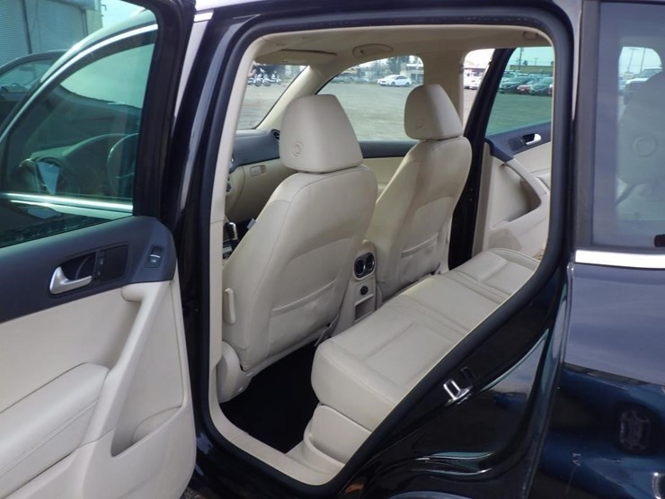 2013-volkswagen-tiguan-image-7